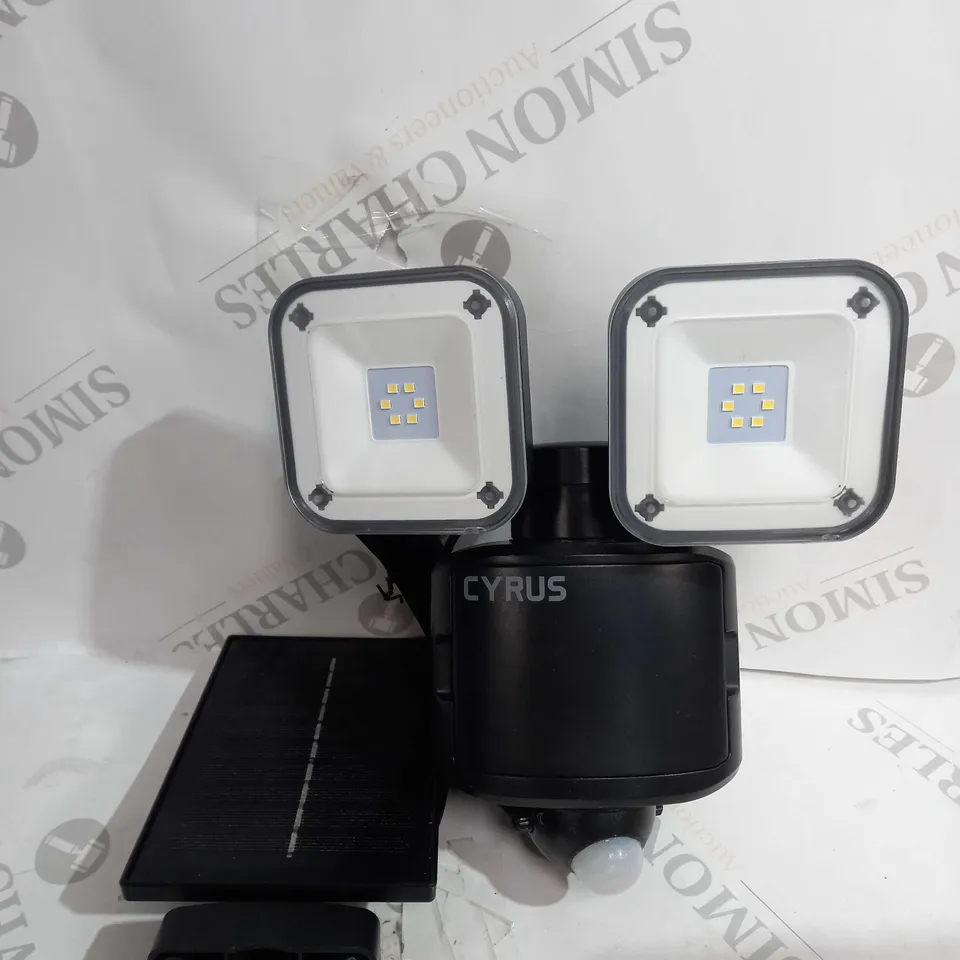 AURAGLOW CYRUS 600 LUMENS HYBRID SECURITY LIGHT