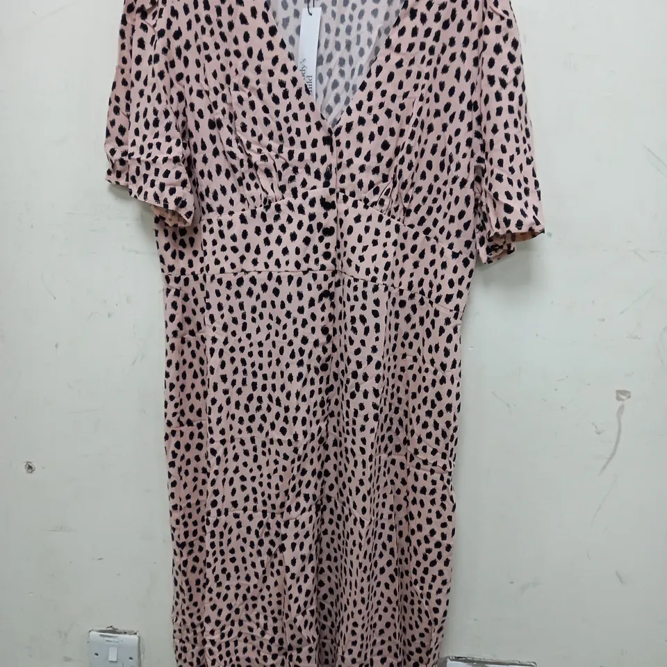 NOBODYS CHILD ALEXA MIDI WITH SHIRRING DRESS IN HEBBE SMUDGE - UK 18