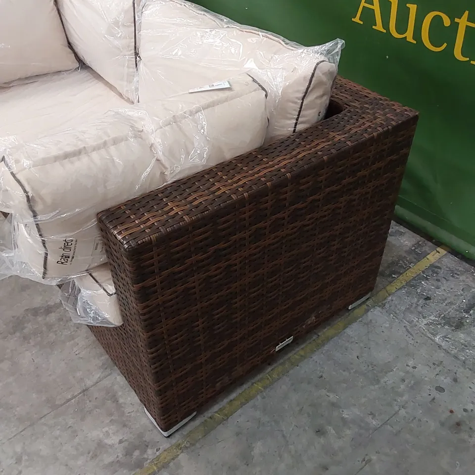 DESIGNER RATTAN GARDEN/PATIO SOFA IN CHOCOLATE MIX AND COFFEE CREAM COLOUR 