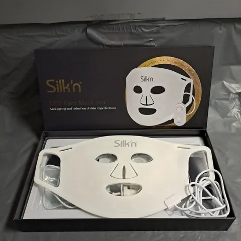 BOXED SILK'N LED FACE MASK 100 ANTI-AGEING AND REDUCTION OF SKIN IMPERFECTIONS