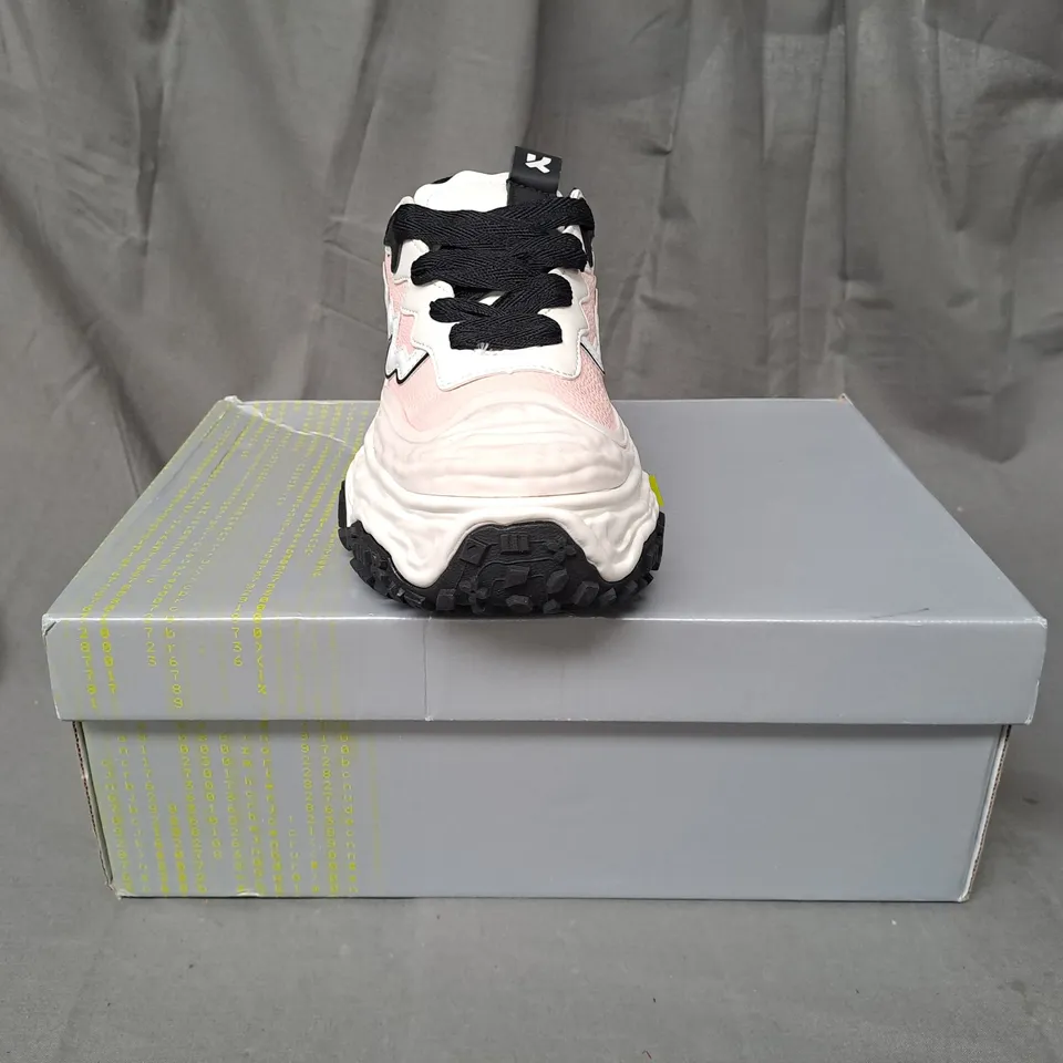 BOXED PAIR OF KOI VEGAN LAYER CAKE CHUNKY TRAINERS IN WHITE UK SIZE 4