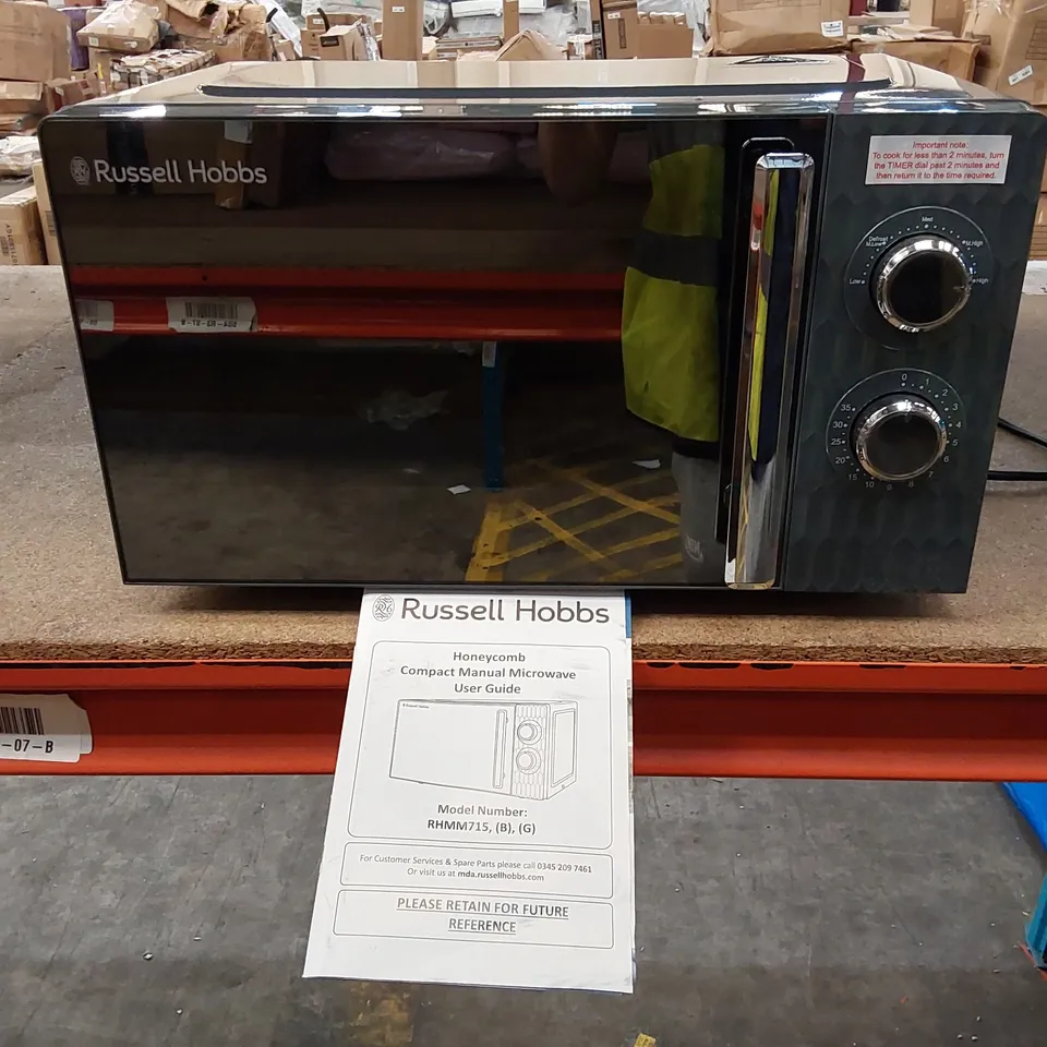 BRAND NEW BOXED RUSSELL HOBBS 700W HONEYCOMB COMPACT GREY MANUAL MICROWAVE (1 BOX)