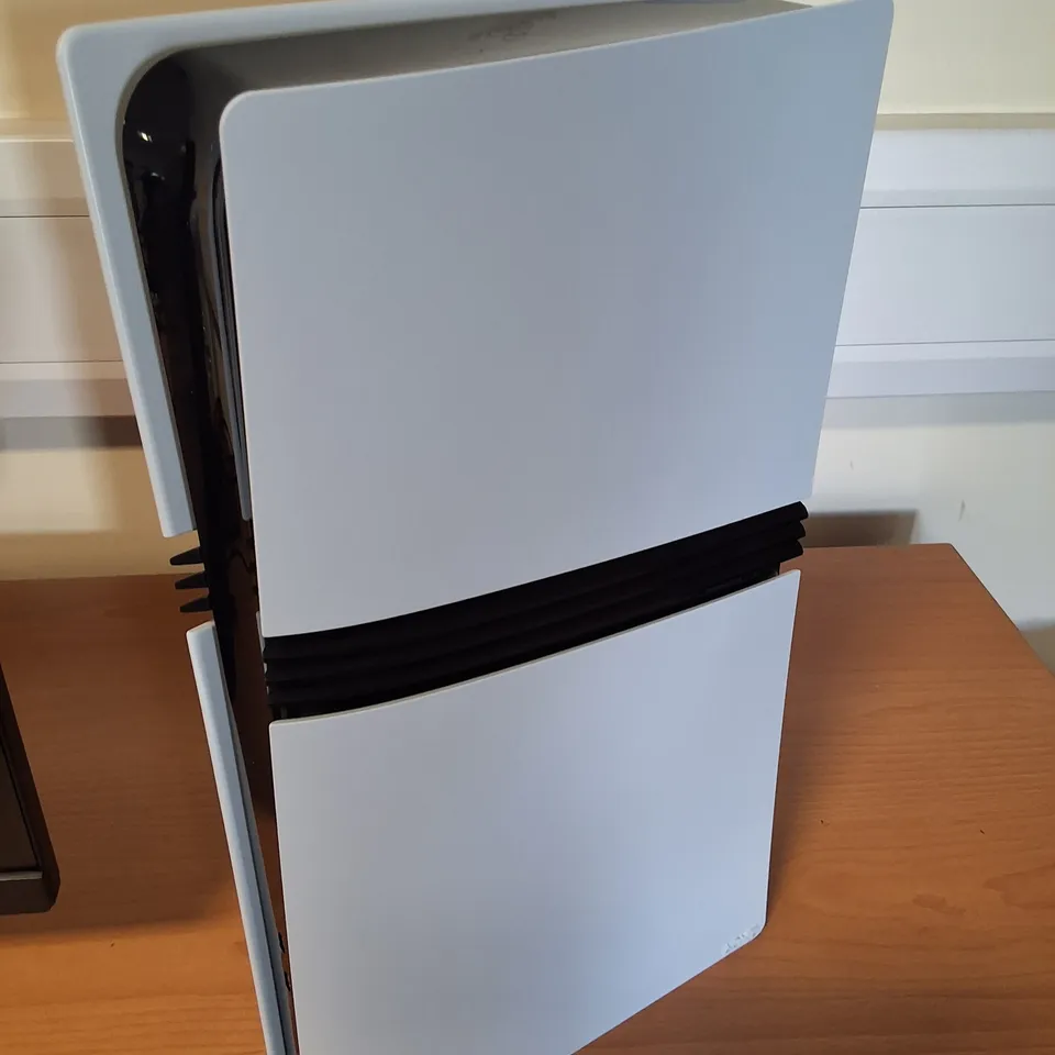 BOXED SONY PLAYSTATION 5 PRO 2TB DISC-FREE CONSOLE - CFI-7121