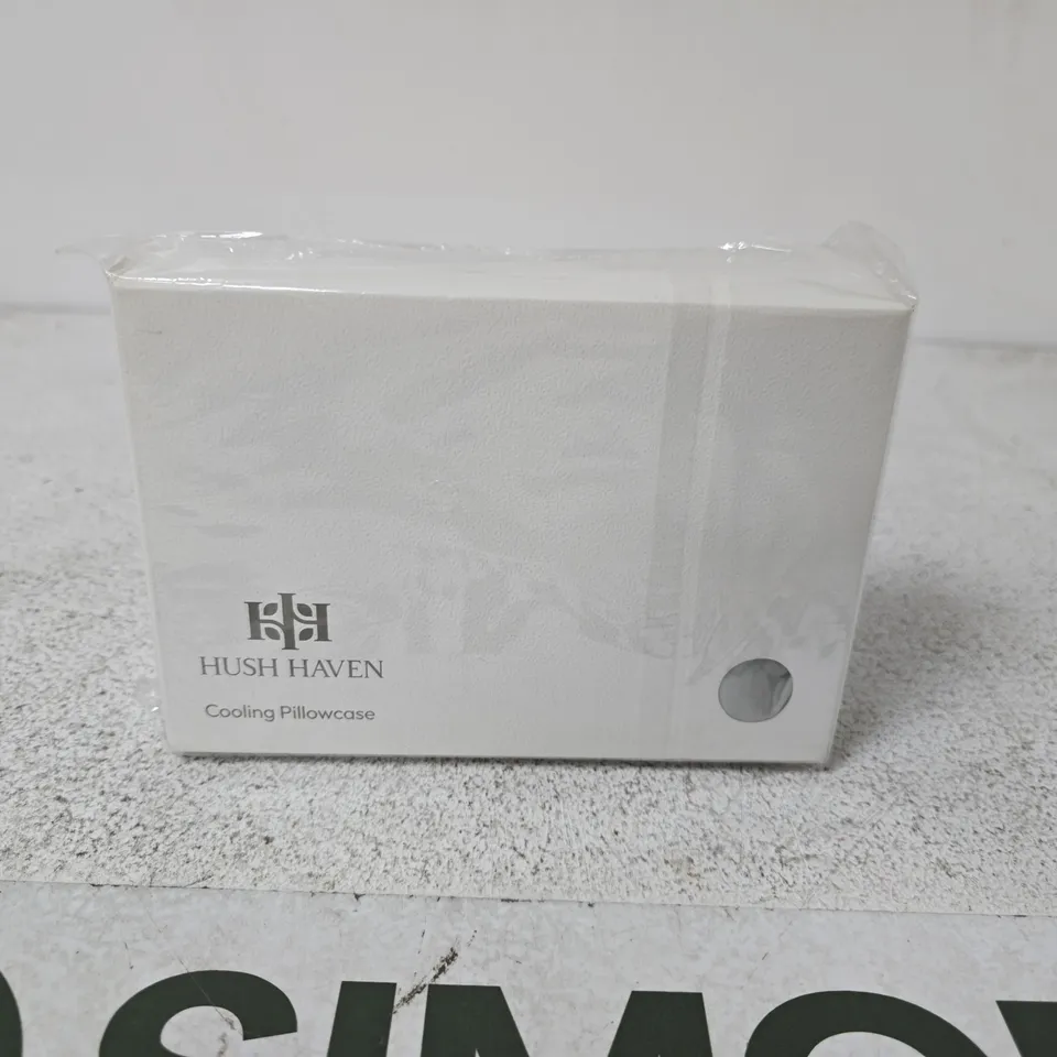 BOXED HUSH HAVEN COOLING PILLOWCASE