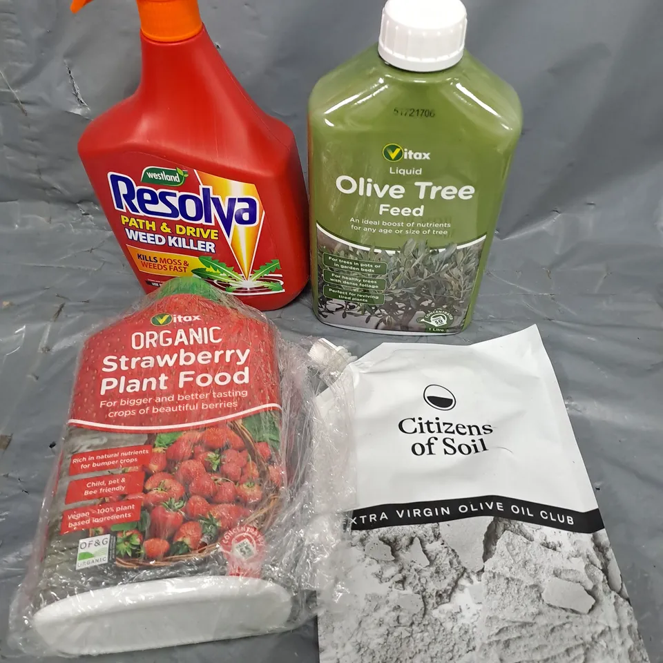 APPROXIMATELY 10 ASSORTED HOUSEHOLD PRODUCTS TO INCLUDE WEED KILLER, PLANT FOOD, CLEANING SOLUTIONS ETC 
