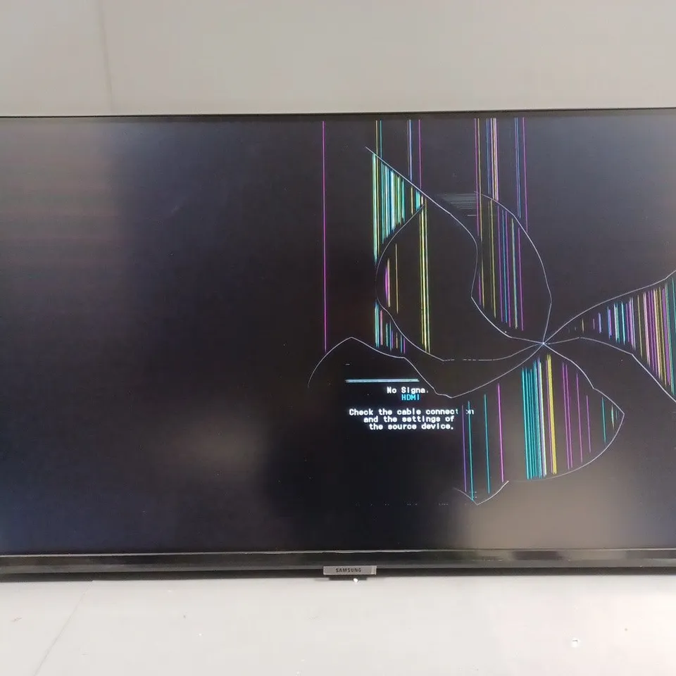 BOXED SAMSUNG S8 32 INCH MONITOR IN BLACK