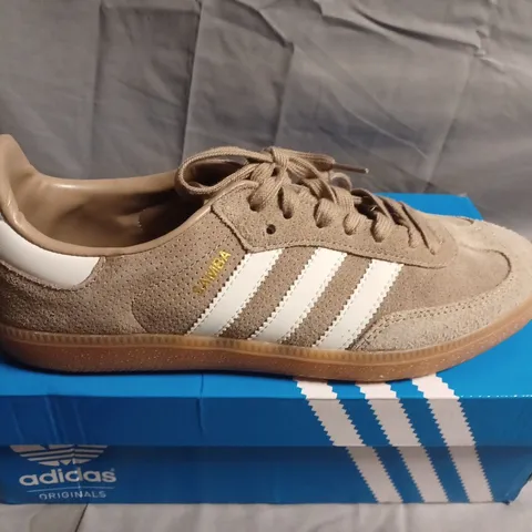BOXED PAIR OF ADIDAS ORIGINALS BEIGE SUEDE SNEAKERS – UK SIZE 8.5