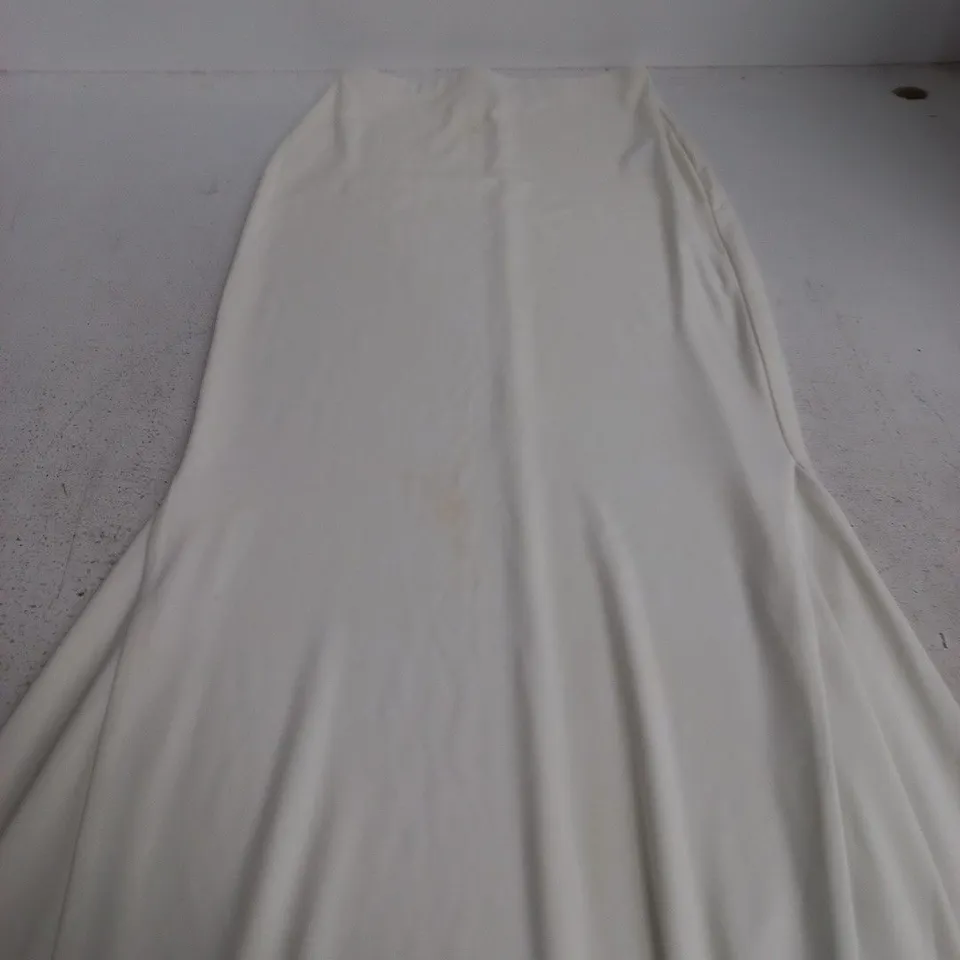 CLUB L LONDON WHITE SKIRT – UK 8 (EU 36) – WOMEN’S CLOTHING