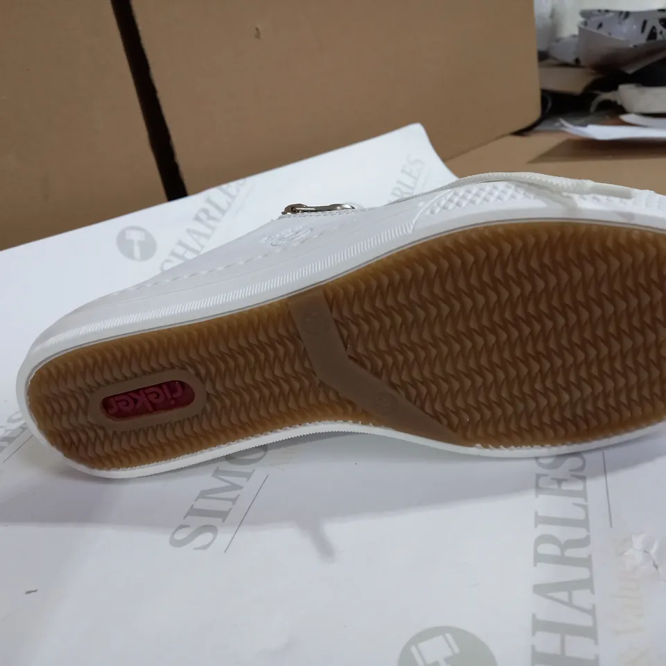 RIEKER SIDE ZIP WHITE TRAINER SIZE 6