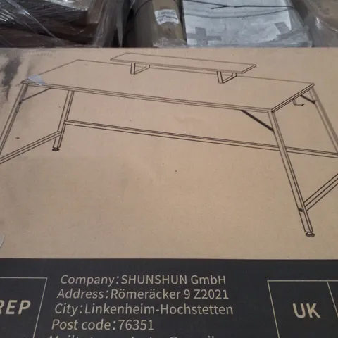 PALLET CONTAINING ASSORTED PRODUCTS INCLUDING DESKS, LAUNDRY HAMPER & COFFEE TABLE