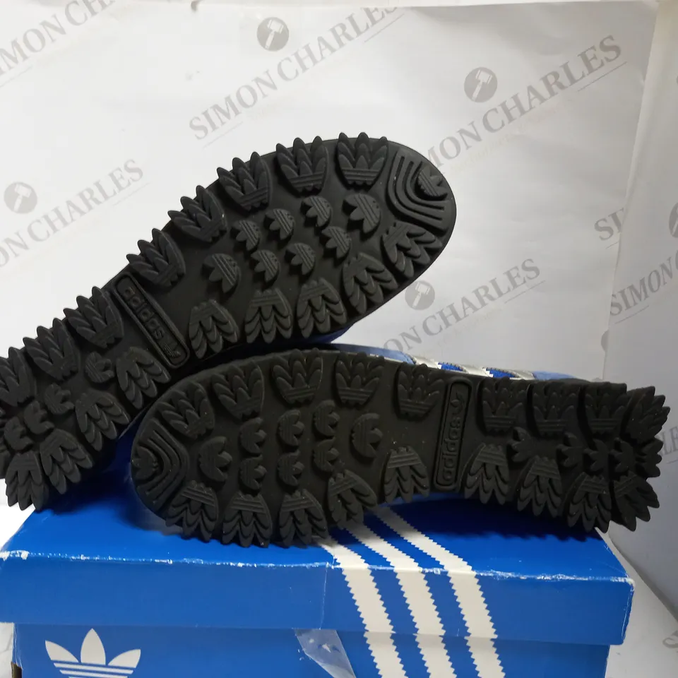 IN THE STYLE OF ADIDAS MARATHON TRAINERS UK SIZE 9