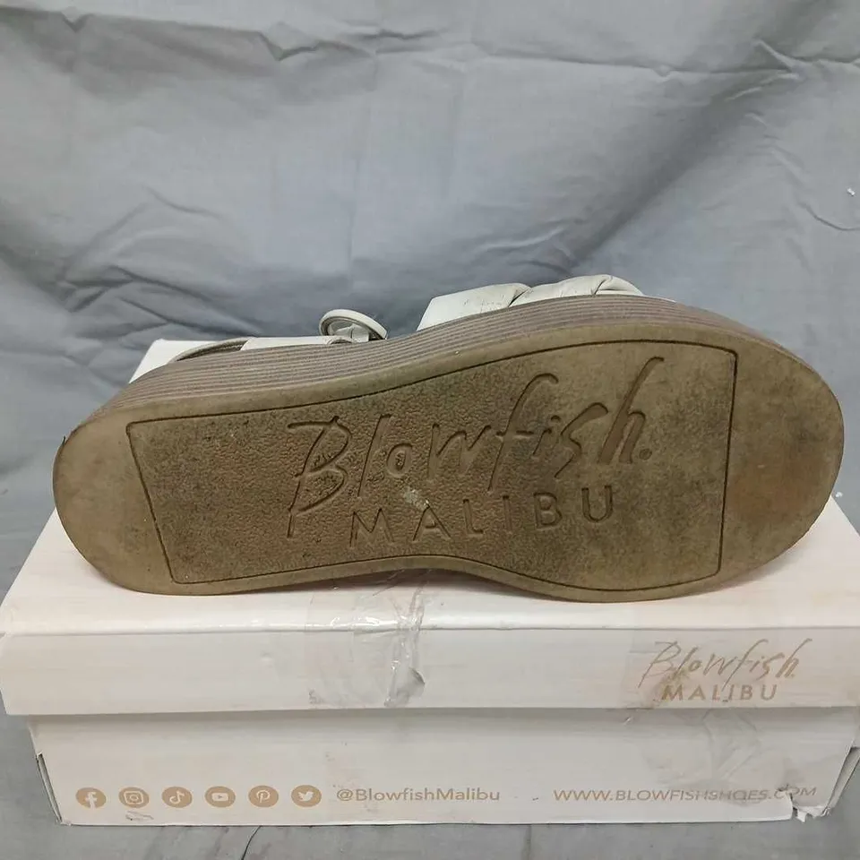 BLOWFISH MALIBU WOMEN'S PLATFORM SANDALS – WHITE, SIZE 5/38