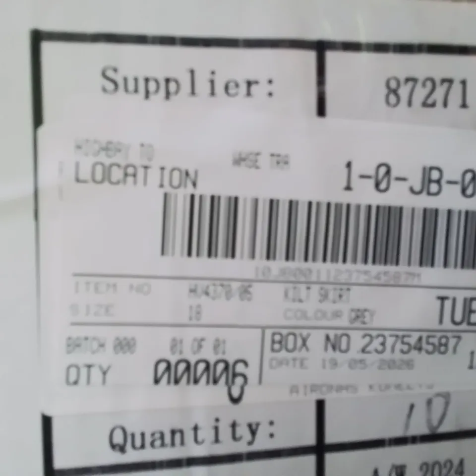 BOXED BRAND NEW APPROXIMATELY 6 SIMPLY BE KILT SKIRT GREY SIZE 18