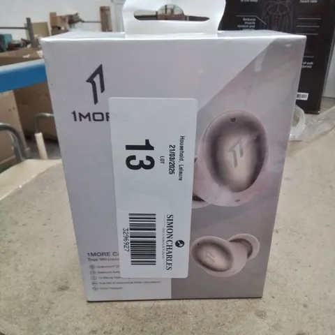 BOXED AND SEALED 1MORE COLORBUDS IN EAR HEADPHONES