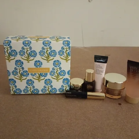 BOXED ESTEE LAUDER 6 PC SET