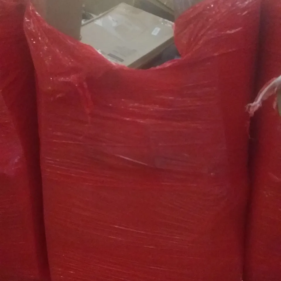 PALLET OF ASSORTED ITEMS INCLUDING WALL CLOCK, DAY MOON LIGHT, TOILET SEAT, HP PRINT CARTRIDGE