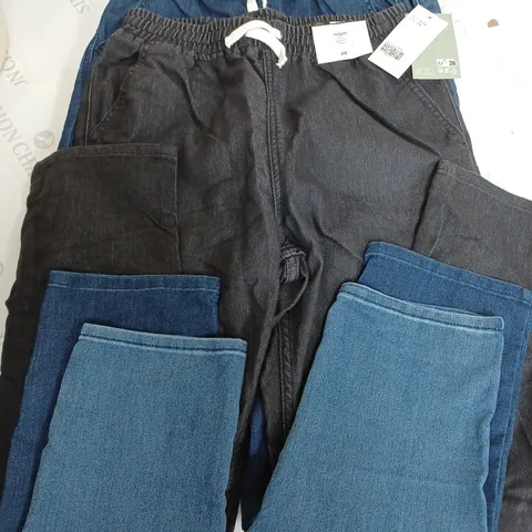 H&M PULL-ON 3 PACK OF JOGGERS - 13/4 YRS
