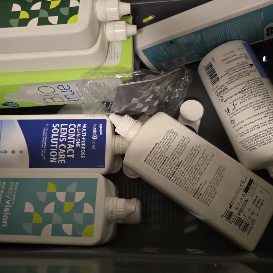 APPROXIMATELY 14 ASSORTED VISION CARE ITEMS TO INCLUDE - SPECSAVERS UNIPURPOSE , SPECSAVERS ALL PURPOSE , CONTACT LENS SOLUTION ETC