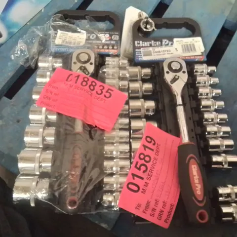 X2 LARGE SOCKET SETS (FEW BITS MISSING)