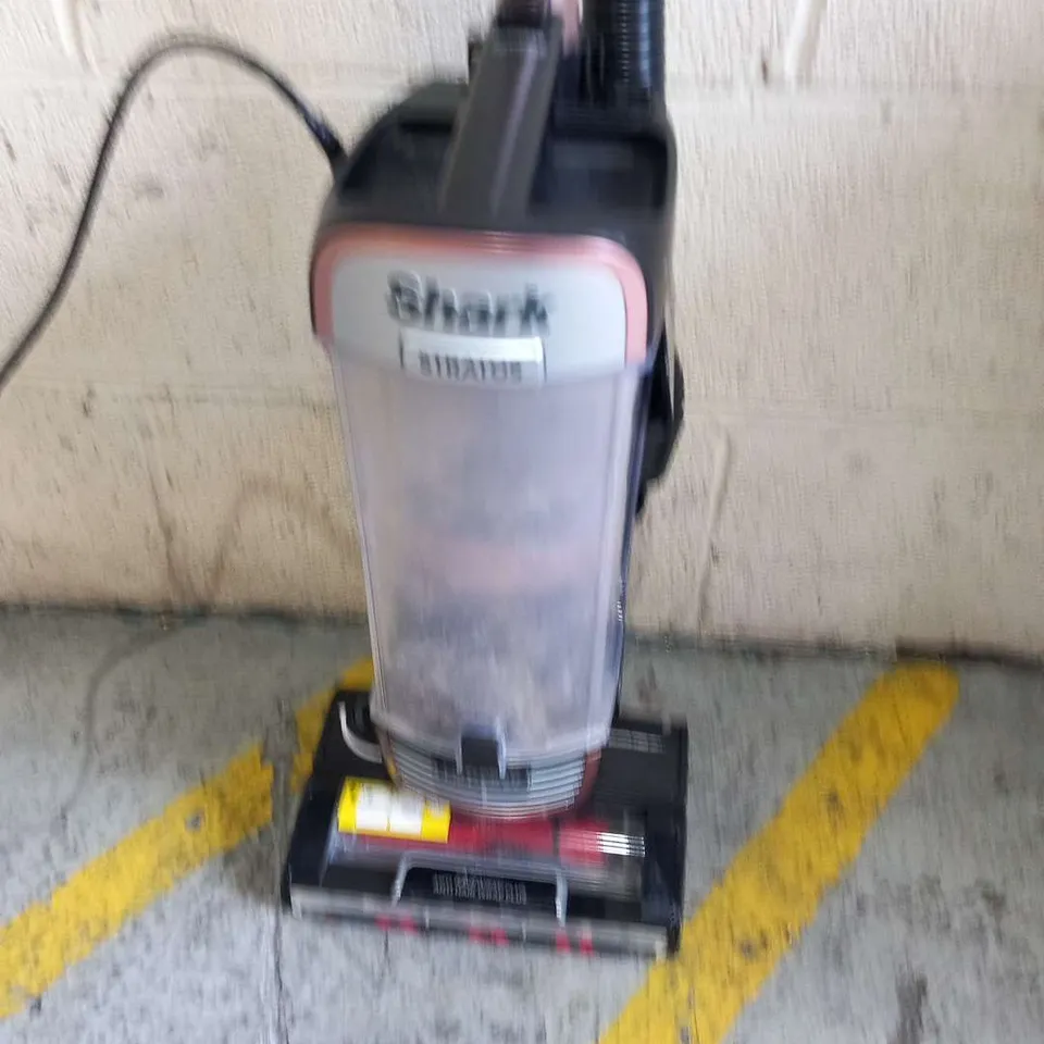 SHARK STRATOS UPRIGHT CORDED VACUUM CLEANER WITH ANTI-HAIR WRAP, POWERED LIFTAWAY TECHNOLOGY - NZ860UKT