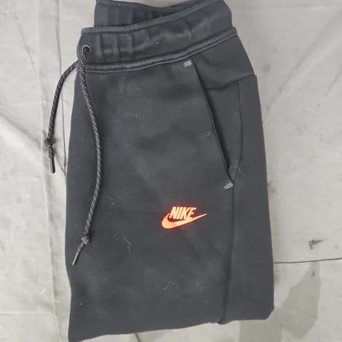 NIKE JOGGERS IN BLACK SIZE SMALL