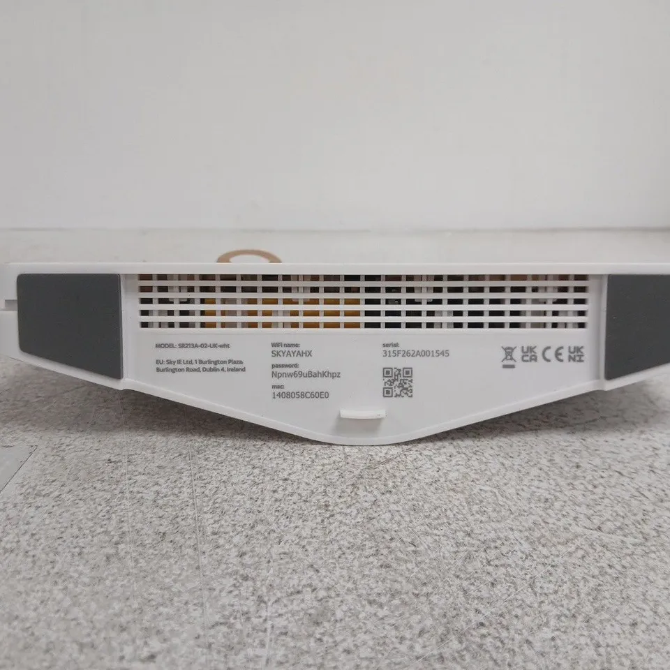 SKY BROADBAND WI‑FI ROUTER – WHITE