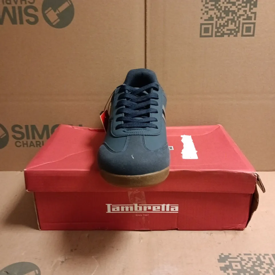 LAMBRETTA TACKLE TRAINERS – NAVY/CHARCOAL – UK 10 (EU 44)