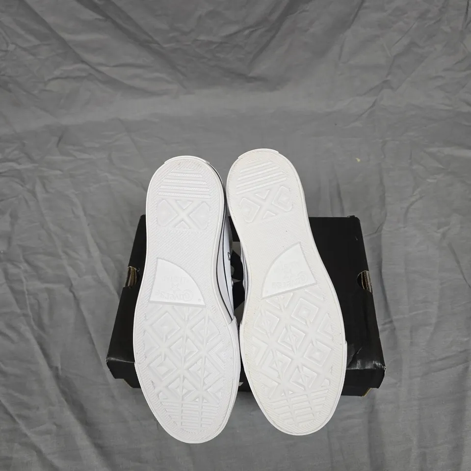 CONVERSE CHUCK TAYLOR ALL STAR HIGH-TOP SNEAKERS – WHITE, UK5 (US7, EU37.5)