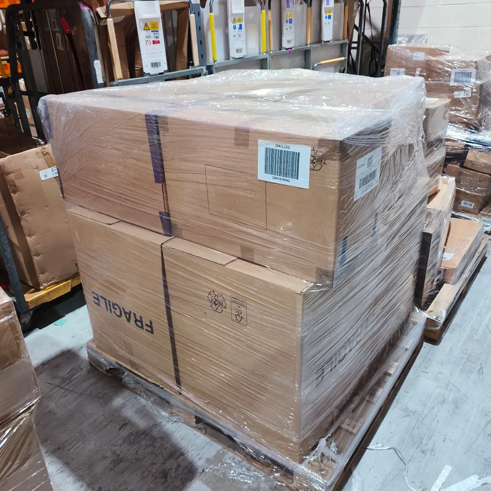 PALLET OF APPROXIMATELY 167 ASSORTED CLOTHING ITEMS TO INCLUDE