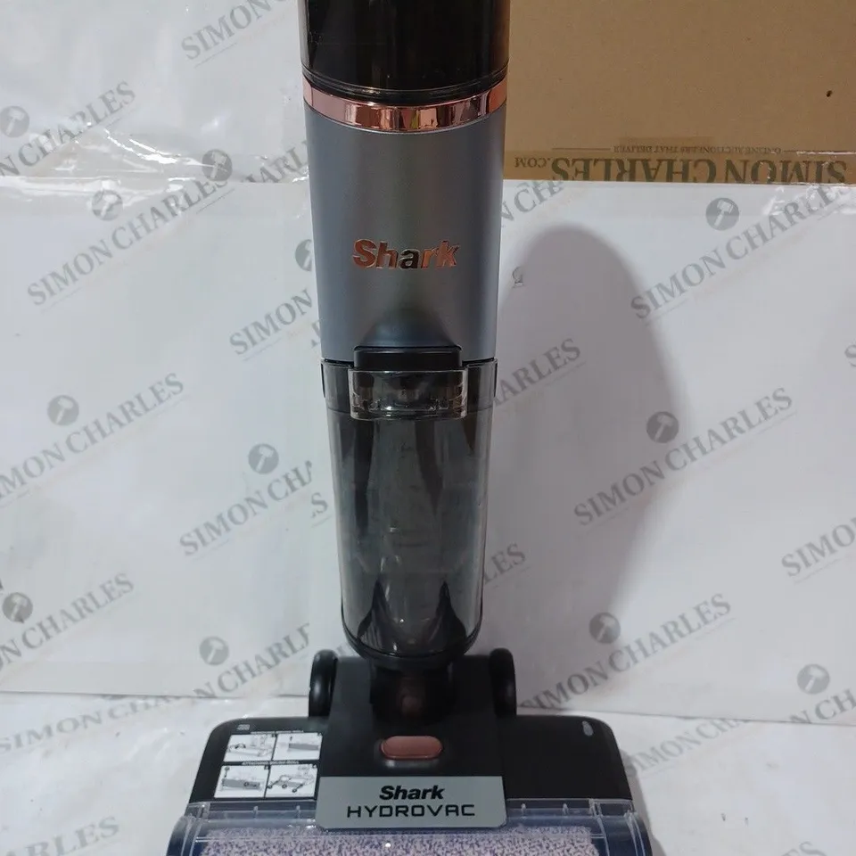 BOXED SHARK HYDROVAC HARD FLOOR WET & DRY CORDLESS CLEANER WD210UK