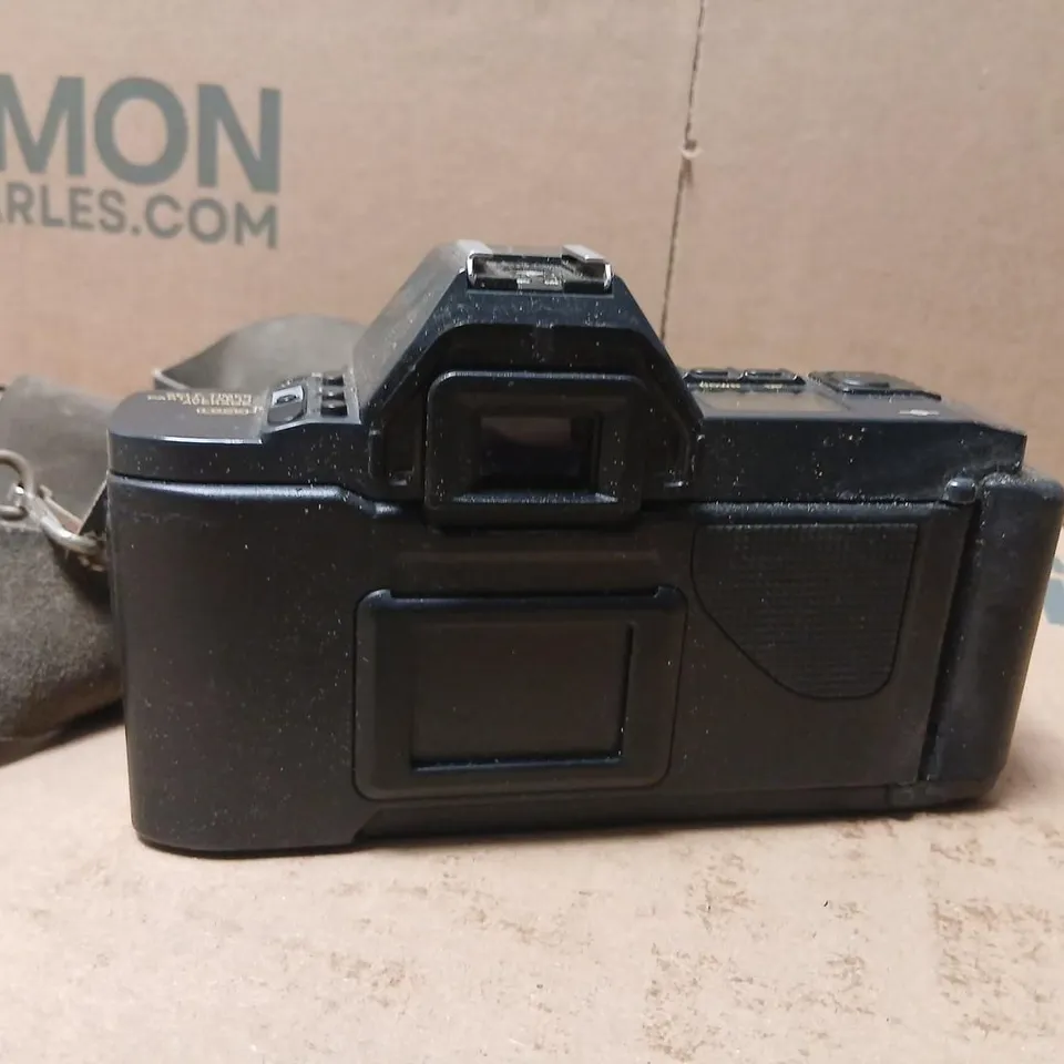 CANON T70 35MM SLR CAMERA WITH ZOOM LENS