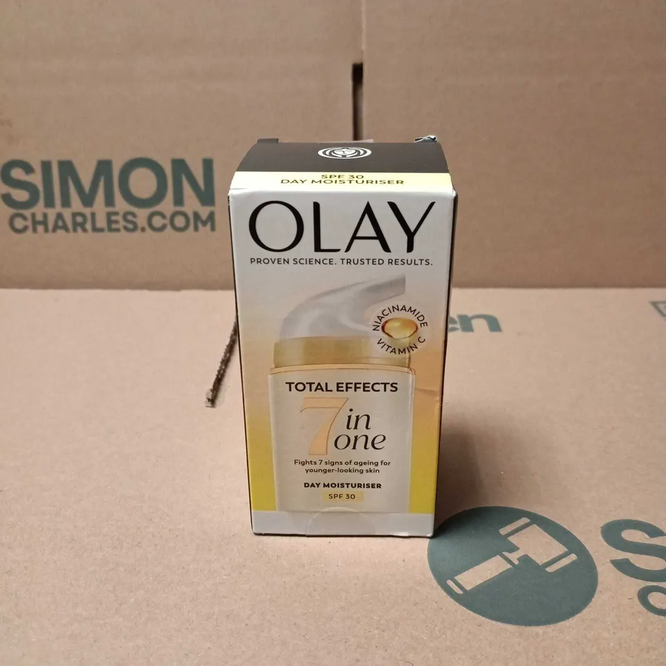 OLAY TOTAL EFFECTS 7 IN 1 DAY MOISTURISER SPF 30 – BOXED