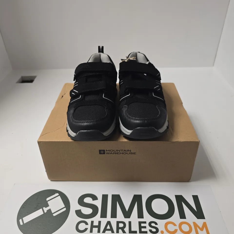 BOXED PAIR OF MOUNTAIN WAREHOUSE CANNONBALL KIDS ADAPTIVE WALKING SHOES IN BLACK - UK 3
