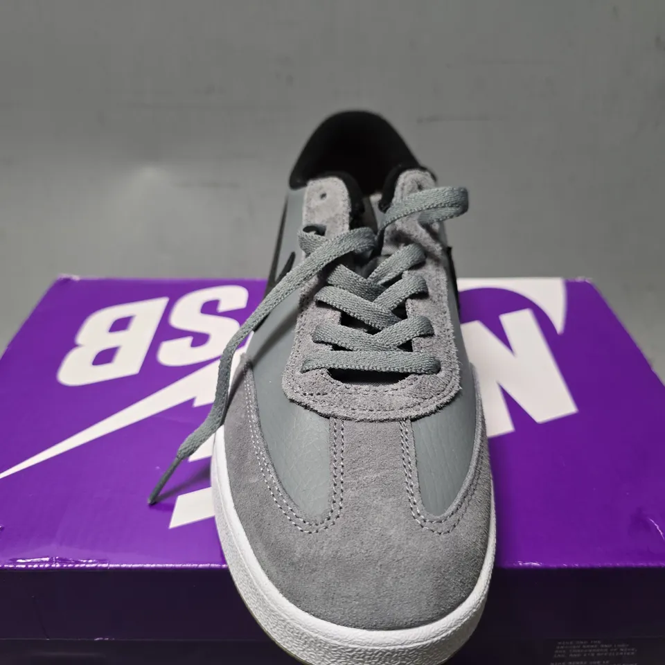 BOXED NIKE SB FC CLASSIC GREY TRAINERS - UK 8.5