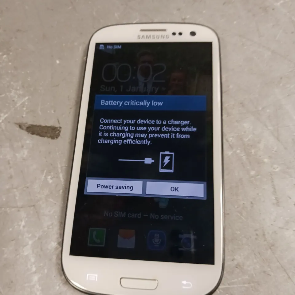 SAMSUNG GALAXY S 3 GT-19305 WHITE