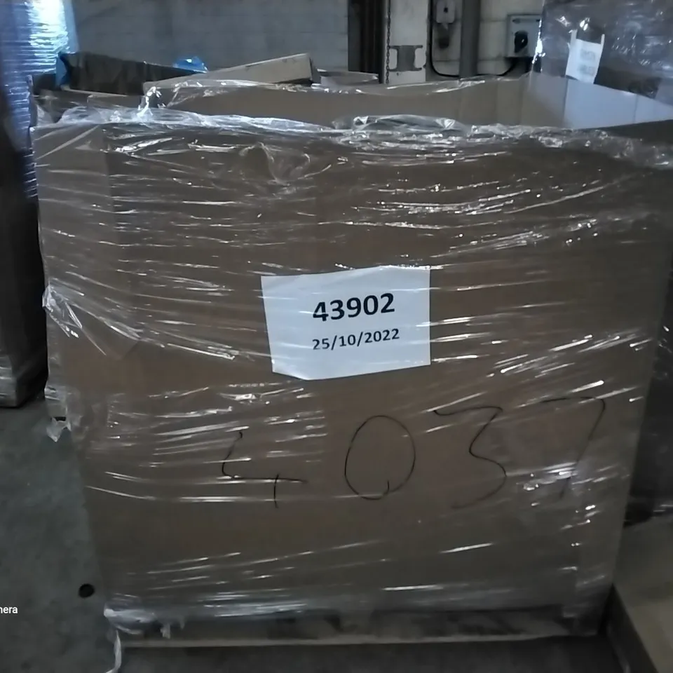 PALLET OF ASSORTED ITEMS INCLUDING IDOO AIR MATTRESS, GETFIT PREMIUM SINGLE AIR MATTRESS, GAZEBO MARQUEE WITH SIDES, LULUBELLE DRYING RACK, GETFIT PREMIUM KING AIR MATTRESS, WEIGHTED BLANKET 