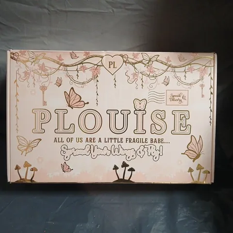 P LOUISE COSMETICS BOX – ALL OF US ARE A LITTLE FRAGILE BABE 
