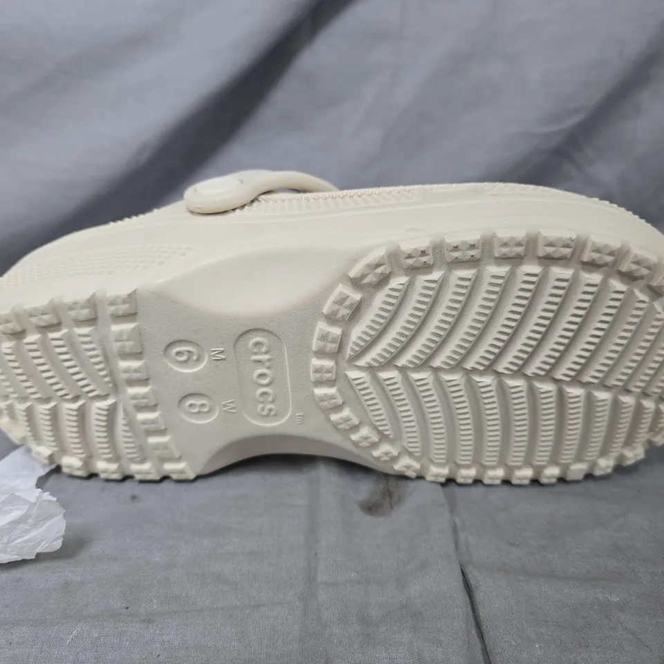 UNBOXED PAIR OF CROCS CLASSIC CRAFTED CLOGS IN BEIGE - UK M5/W6