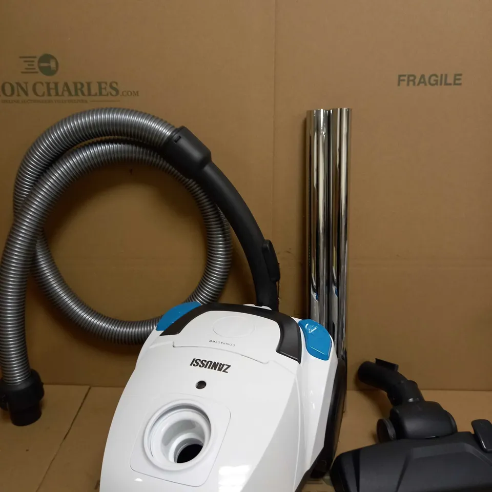 ZANUSSI BAGGED CYLINDER VACUUM CLEANER