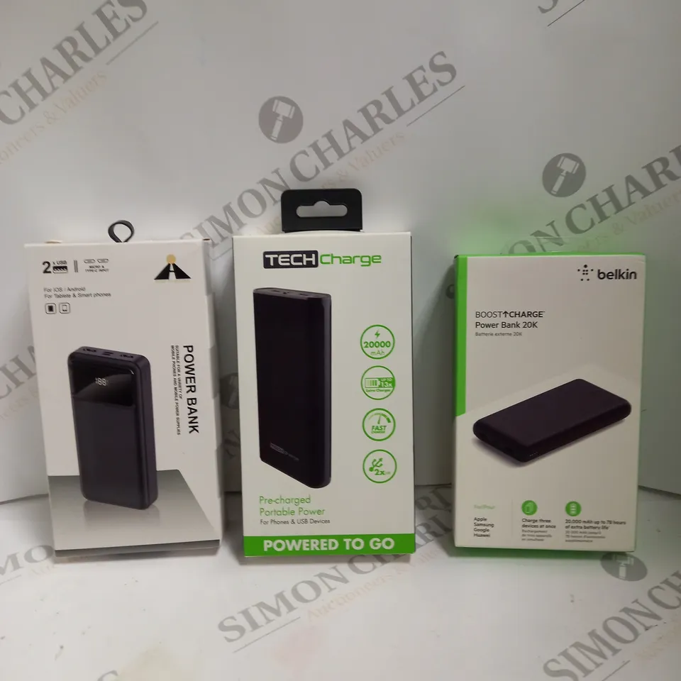 BOX TO CONTAIN APPROX. 3 X ASSORTED POWER BANKS. BRANDS & SPECIFICATIONS VARY 