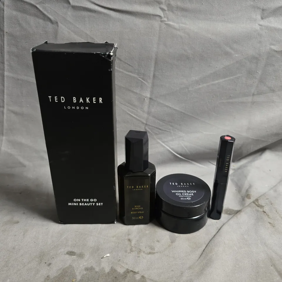 TED BAKER LONDON ON THE GO MINI BEAUTY SET
