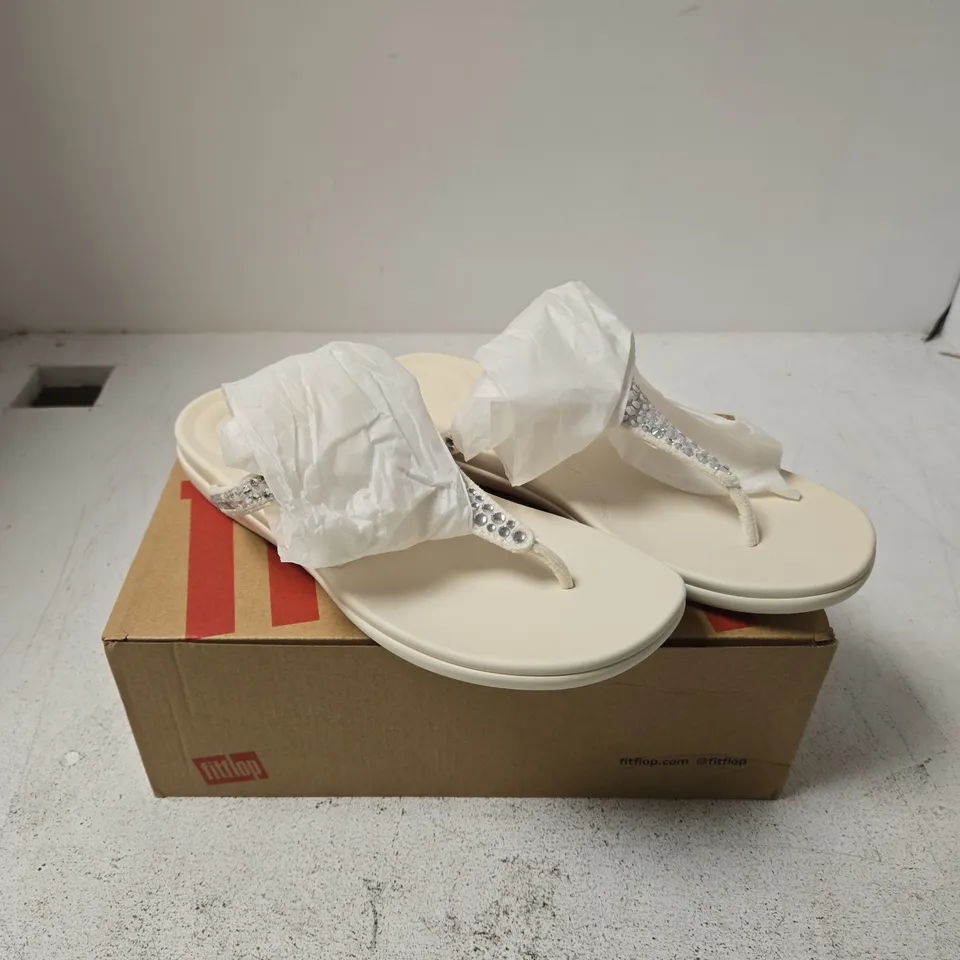 FITFLOP SOLAY MIXED-CRYSTAL TOE-POST SANDALS – CREAM, UK 6