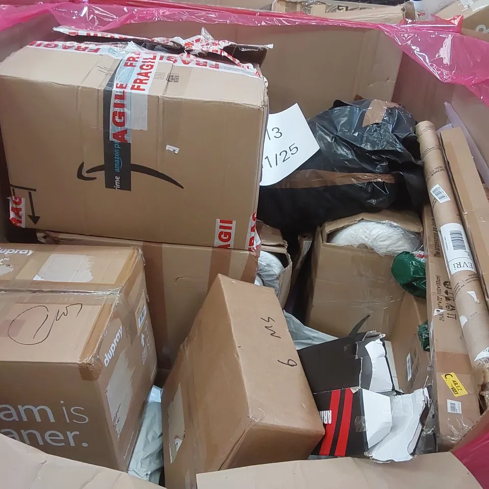 PALLET OF ASSORTED ITEMS INCLUDING: STEAM CLEANERS, BLINDS, SMOKELESS ELECTRIC GRILL, LED WALL LAMP ECT