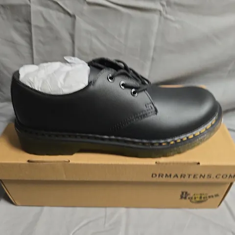 BOXED PAIR DR.MARTENS LACE UP SHOES - UK SIZE 3