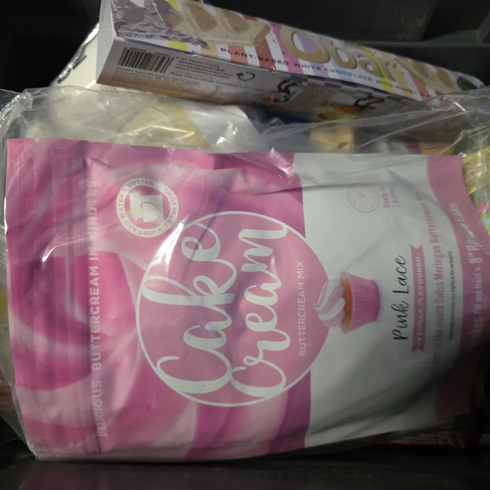 APPROXIMATELY 14 ASSORTED FOOD ITEMS TO INCLUDE - CANDY KITTENS STRAWBERRY , TWO BROTHERS TRANSIENT COFFEE , BARKLEY CINNAMON ETC