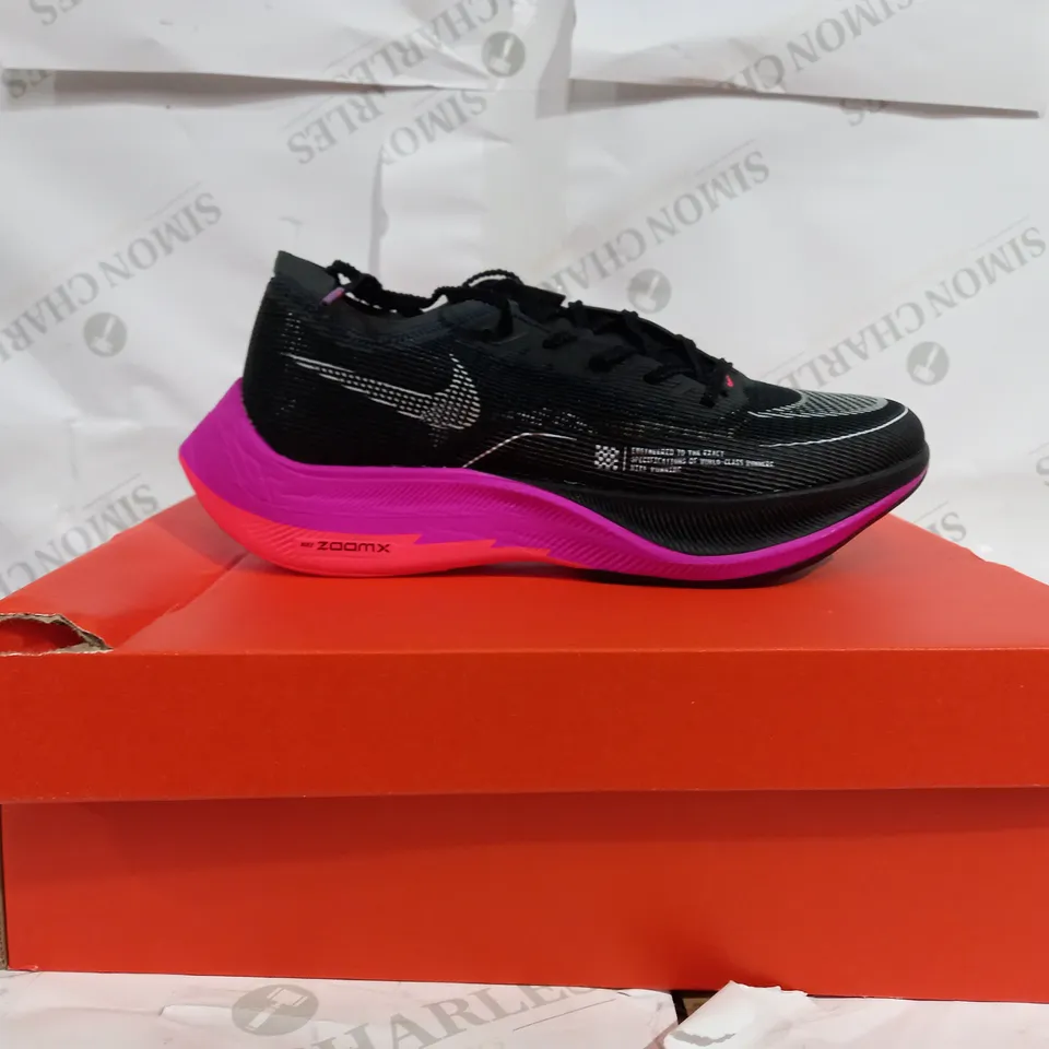 PAIR OF NIKE ZOOMX VAPORFLY NEXT 2 IN BLACK/FLASH CRIMSON - UK SIZE 7.5