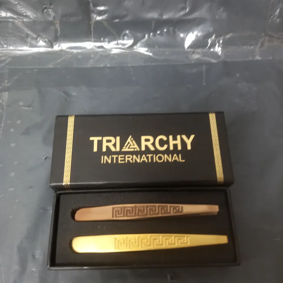 LOT OF 12 TRIARCHY INTERNATIONAL PREMIUM TWEEZER SET