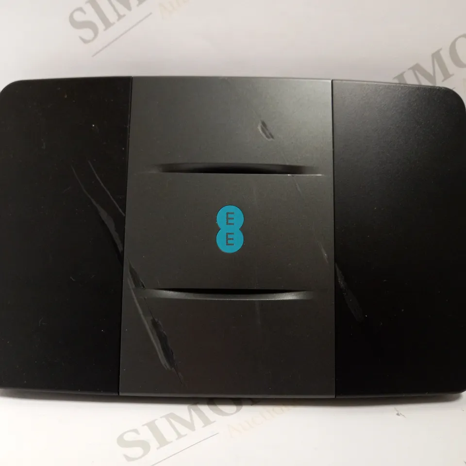 EE SMART HUB