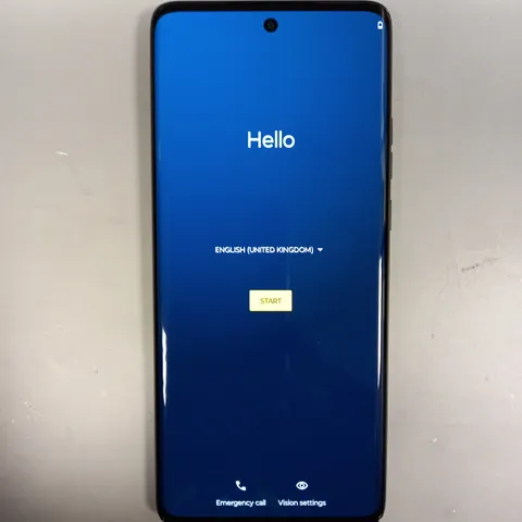 BOXED MOTOROLA EDGE 40 SMARTPHONE