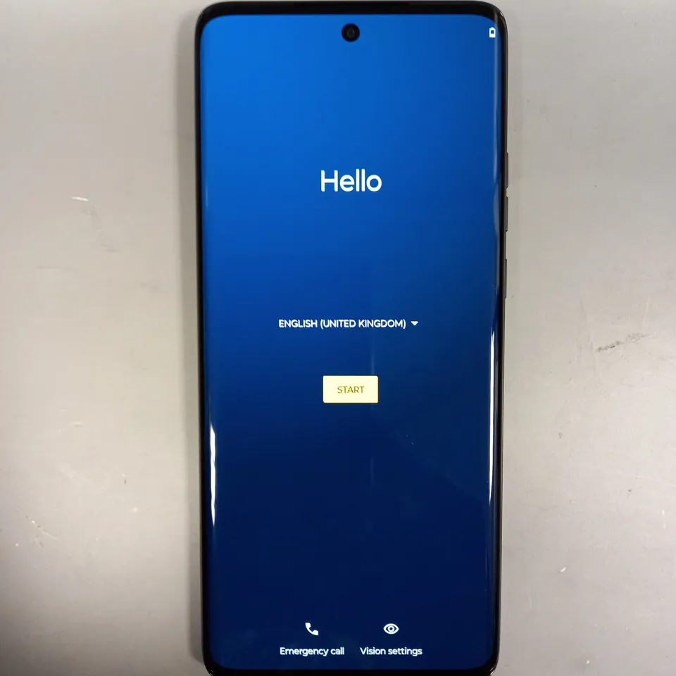 BOXED MOTOROLA EDGE 40 SMARTPHONE 